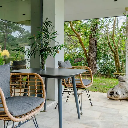 Herdade De Aroeira Golf & Villa *